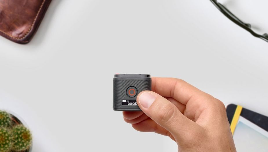 GoPro HERO5 Session, top view, showing button